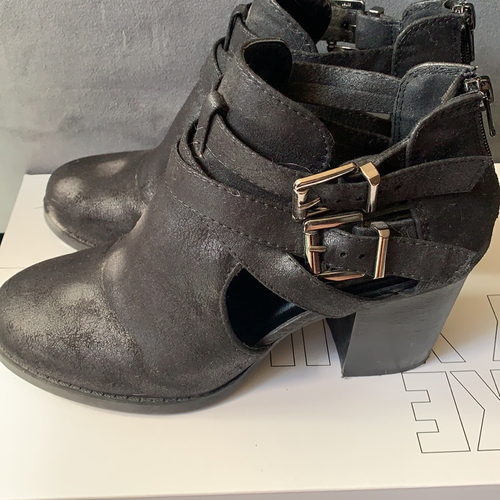 Booties - Picture 4 of 8